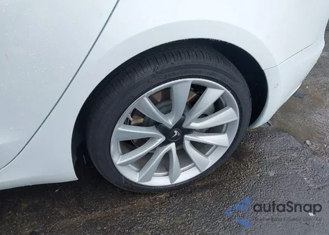 2019 Tesla Model 3 Long Range/Mid Range/Standard Range/Standard Range Plus from USA, damaged, VIN 5YJ3E1EA1KF466532